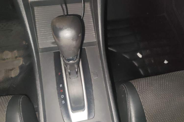 Used Honda Jade 2013 1.8L automatic Comfort version 5 seats