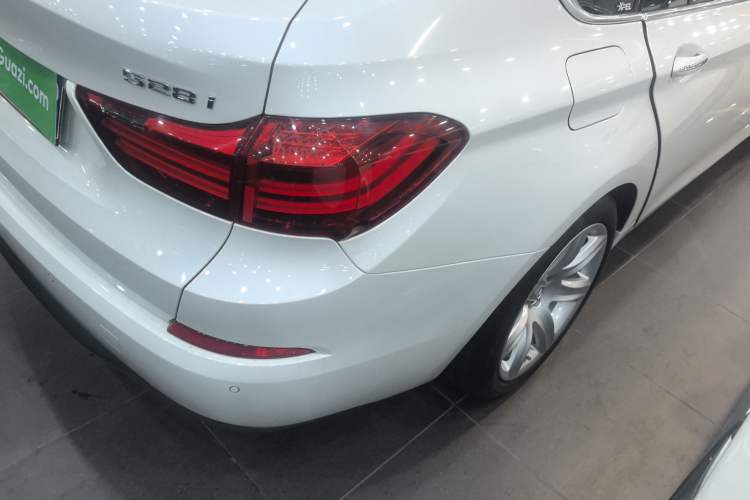 Used BMW 5 Series GT 2017 528i Leading Model Right Rear Taillight