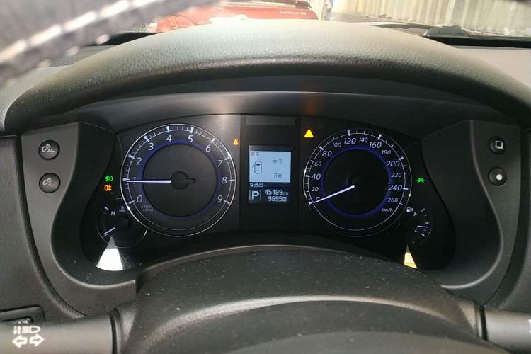 Used Infiniti QX50 2015 2.5L Luxury Edition Instrument Cluster