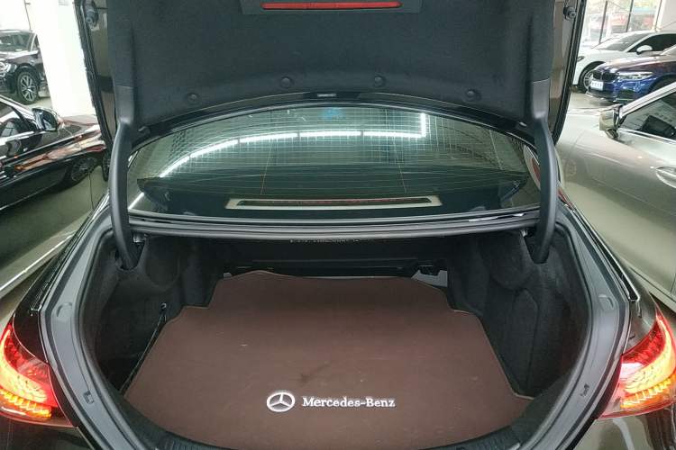 Used Mercedes-Benz E-Class 2023 E 260 L
