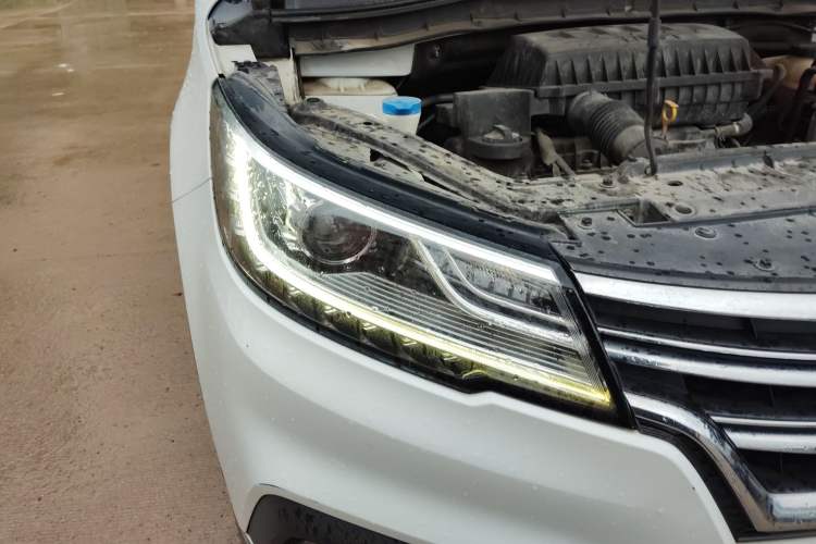 Used Roewe RX3 2018 1.6L Manual Internet Smart Edition