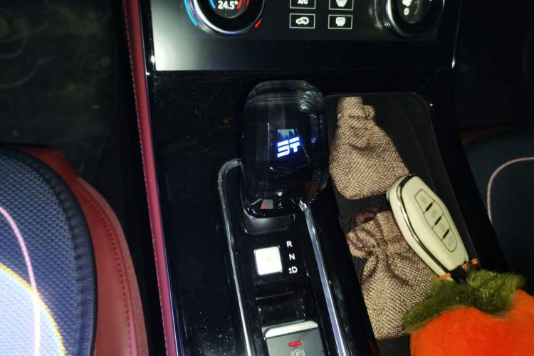 Used JETOUR X70 PLUS 2025 1.5T Luxury Edition 5 Seats