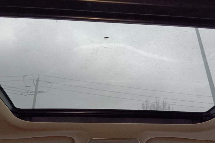 Used Geely Auto Emgrand GT 2015 1.8T Comfort Model Headliner