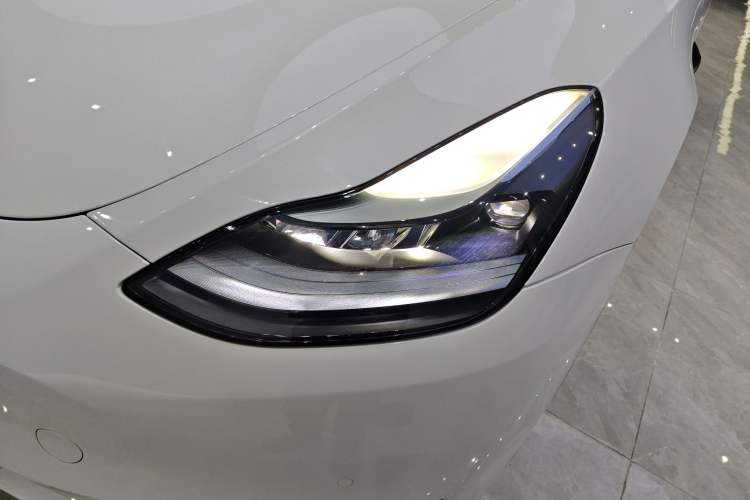 Used Tesla Model Y 2023 Rear-Wheel-Drive Version
