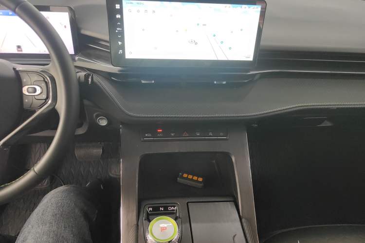 Used Haval H6S 2022 2.0T All-Wheel-Drive Trendy Sports Edition Audio And AC Panel