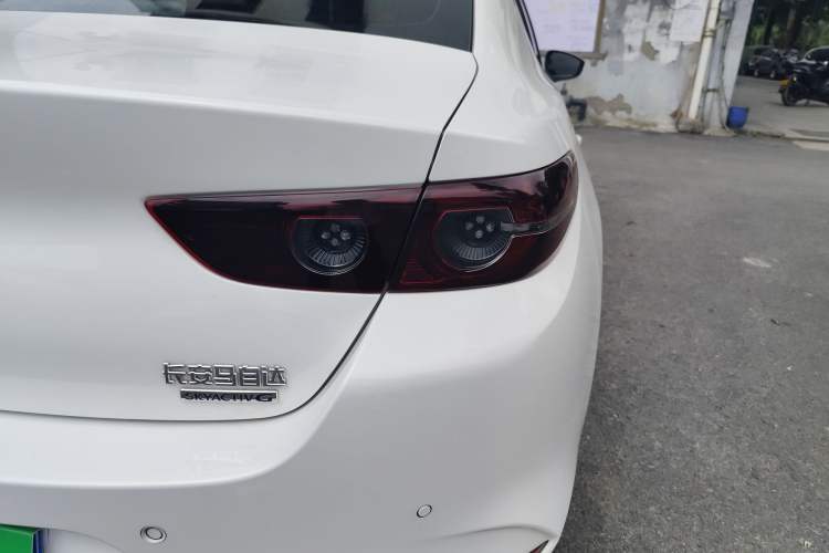 Used Mazda 3 Axela 2023 2.0L Automatic Zhiqing Edition Right Rear Taillight