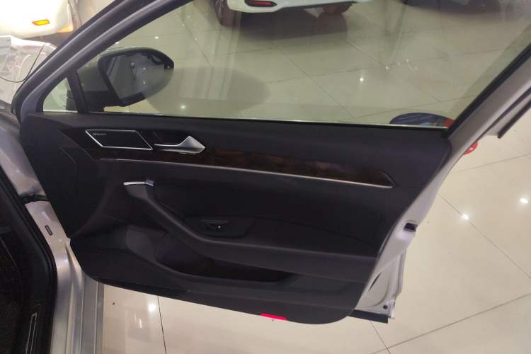 Used Volkswagen Magotan 2019 330TSI DSG Luxury Version China VI Standard