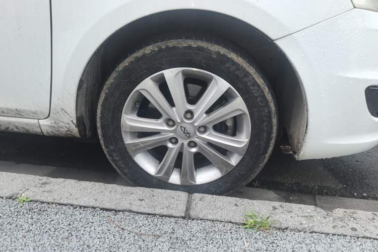 Used Chery E3 2013 1.5L Manual ZhiShang Model