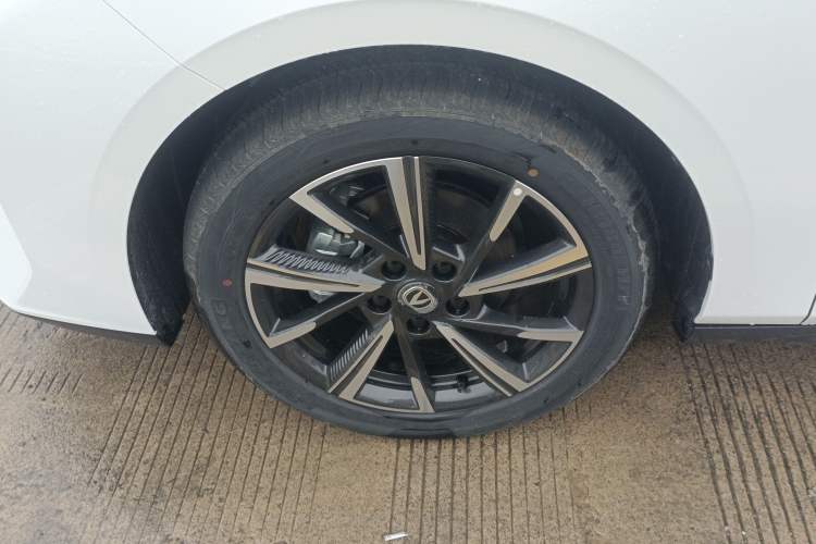 Used CHANGAN Eado 2025 Blue Whale 1.5T 500Bar Prestige Model