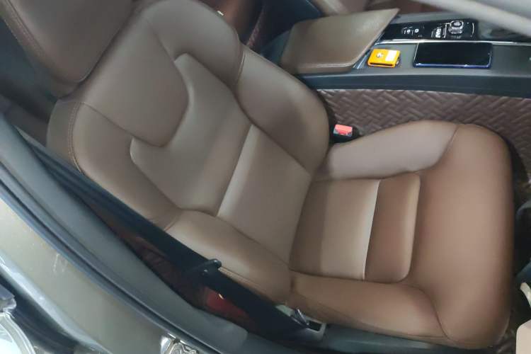 Used Volvo S60 2021 T4 Zhiyi Luxury Edition
