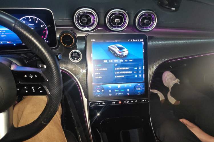 Used Mercedes-Benz CLE 2024 CLE 300 4MATIC Dynamic Coupe Audio And AC Panel