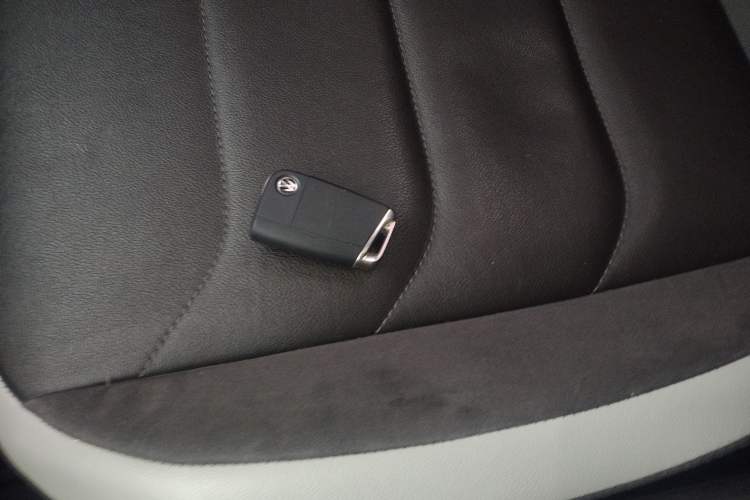 Used Volkswagen Tiguan L 2018 330TSI Automatic Two-Wheel Drive Luxury Edition Vehicle Key