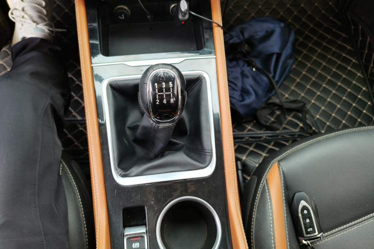 Used Zotye T300 2017 1.5L Manual Luxury Model Gear Lever