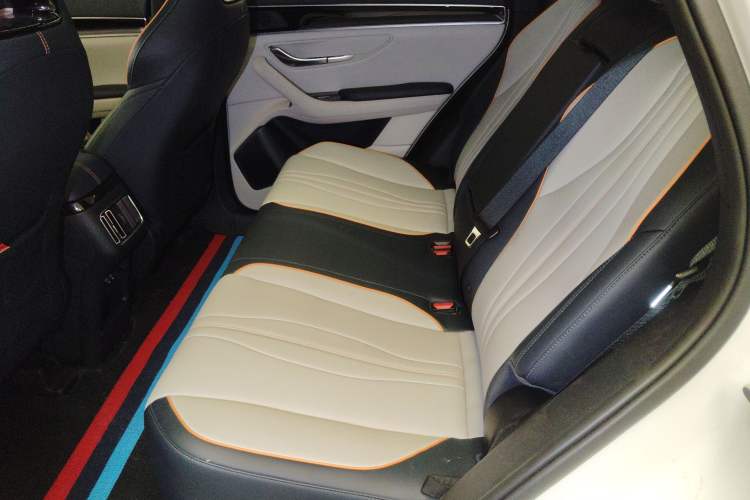 Used BYD Song PLUS New Energy 2024 HONOR Edition DM-i 110km Flagship Model Left Rear Seat