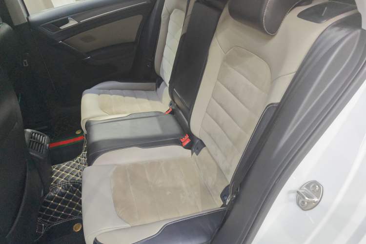 Used Volkswagen Golf 2017 230TSI Automatic Luxury Million-Vehicle Commemorative Edition