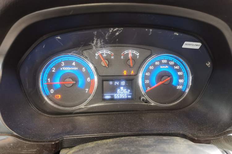 Used Dongfeng Fengon 360 2015 1.5L Manual Luxury 7-Seater China IV Standard Instrument Cluster
