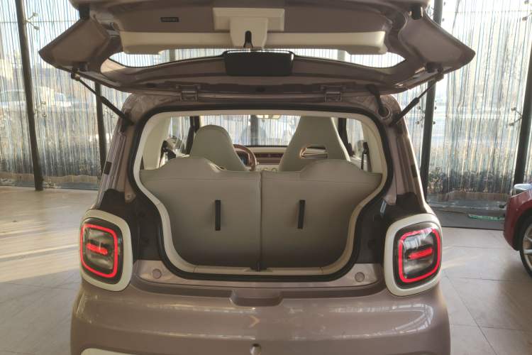 Used Bestune Pony 2026 222km Colorful Horse
