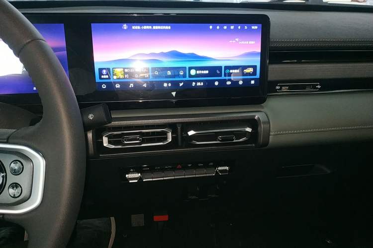 Used Baojun Spark 2024 Intelligent Premium Edition Audio And AC Panel