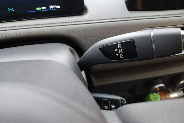 Used JMC E Fushun 2025 Model, Open Window Version, 53.58 kWh, Mid-axle, Low-roof