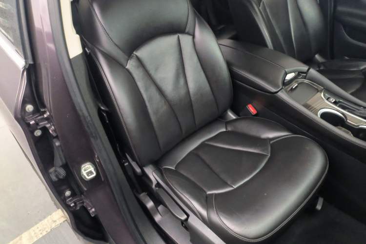 Used Buick Envision 2018 20T Two-Wheel-Drive Elite Model