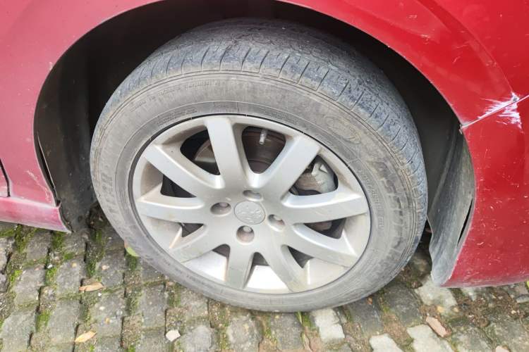 Used Peugeot 308 2014 Enjoy Edition Classic 1.6L Automatic Premium Model Right Front Wheel Hub