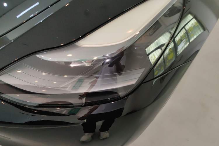 Used Tesla Model Y 2022 Long-Range All-Wheel-Drive Version
