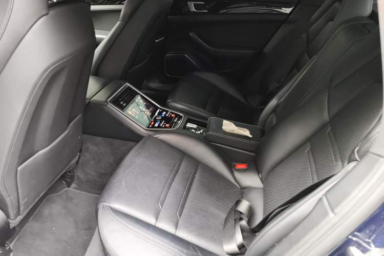 Used Porsche Panamera 2019 Panamera 2.9T Interior 4