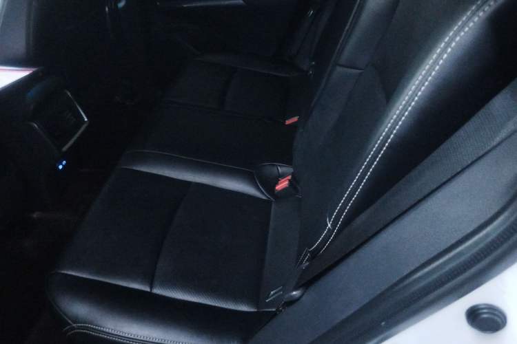 Used Toyota Harrier 2022 2.0L CVT Two-Wheel Drive Deluxe Edition