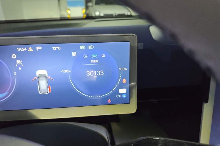 Used ARCFOX Kaola 2023 Parent-Child Edition Pro Odometer Close Up