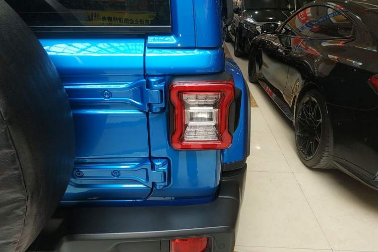 Used Jeep Wrangler 2022 2.0T High Altitude Four-Door Edition Right Rear Taillight