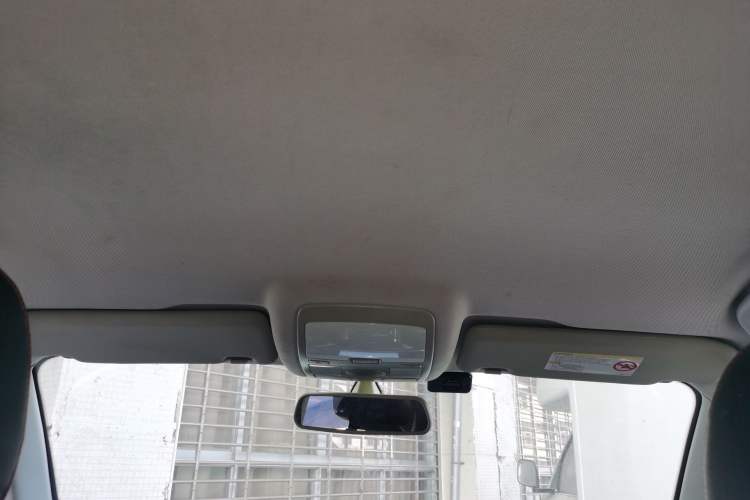 Used Zotye Domy X5 2015 1.5T Manual Luxury Version China IV Standard