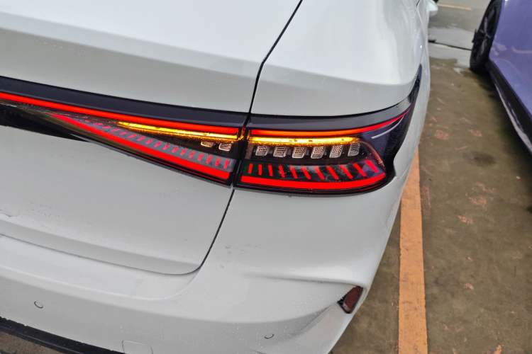 Used Chery Arrizo 8 2025 2.0T Automatic Yu+ Exterior 3