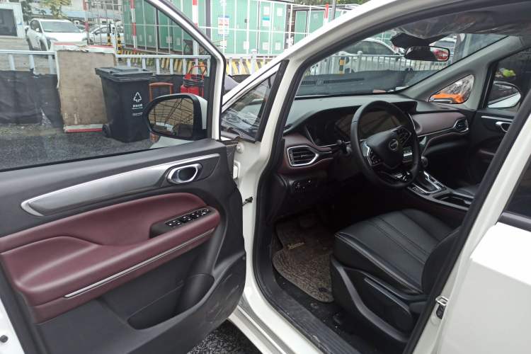 Used GAC Trumpchi M6 2021 270T DCT Elite Edition (7-seater)
