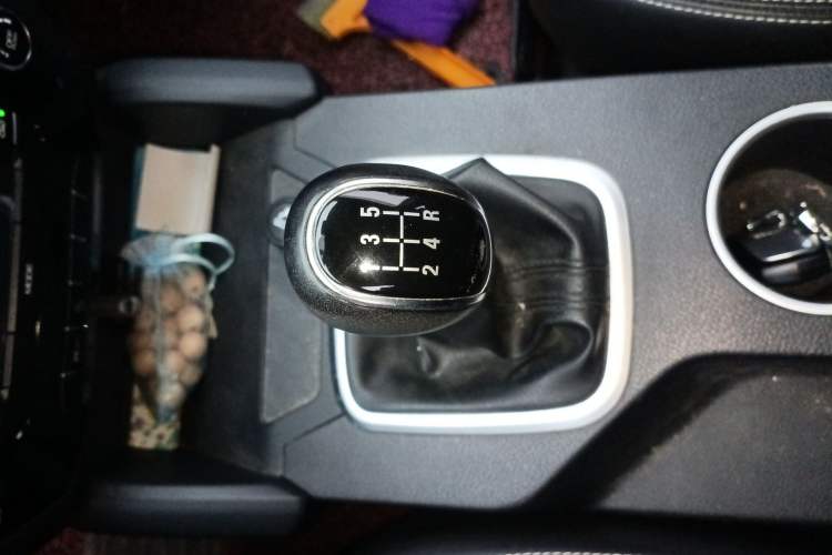 Used Geely Auto Vision X6 2016 1.8L Manual Luxury Model
