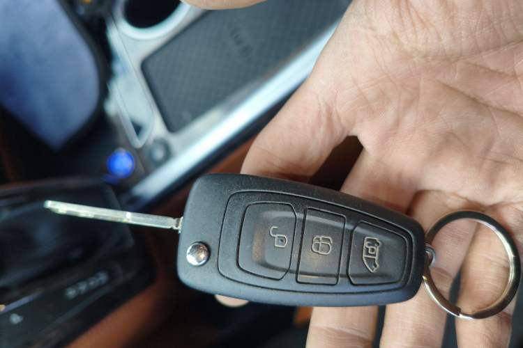 Used Ford Tourneo Custom 2020 2.0T Automatic Elite Edition China VI Standard