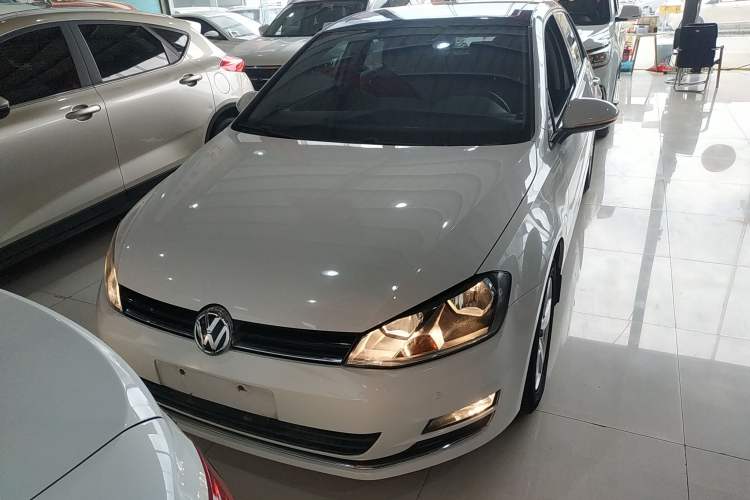 Used Volkswagen Golf 2016 230TSI Automatic Comfort Version Front