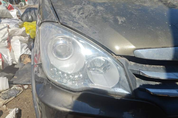 Used FAW Senya S80 2013 1.5L Manual 5-Seat Urban Fashion Edition
