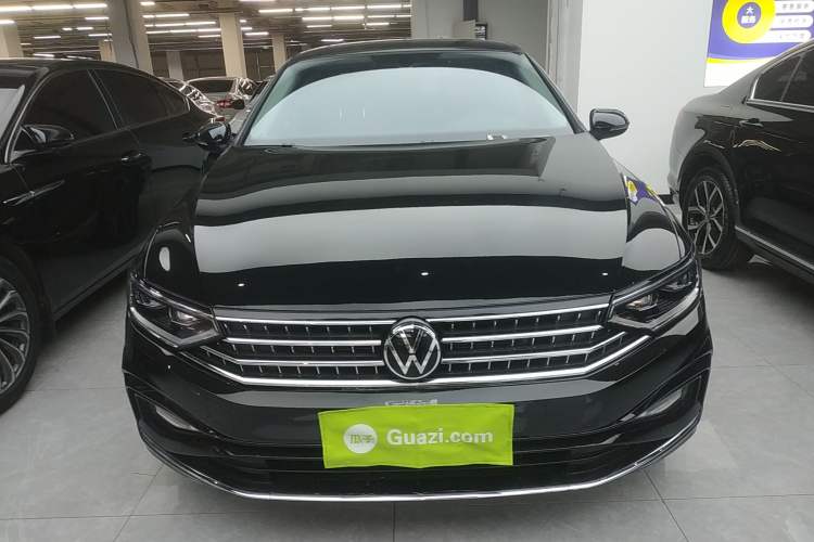 Used Volkswagen Magotan 2023 2 Million Units Limited Edition 330TSI DSG Leading Version
