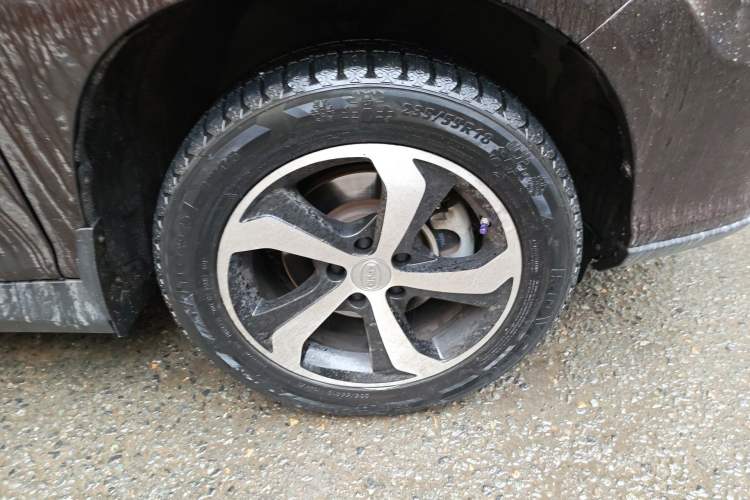 Used BYD S7 2016 2.0T Automatic Prestige Plus Right Front Wheel Hub