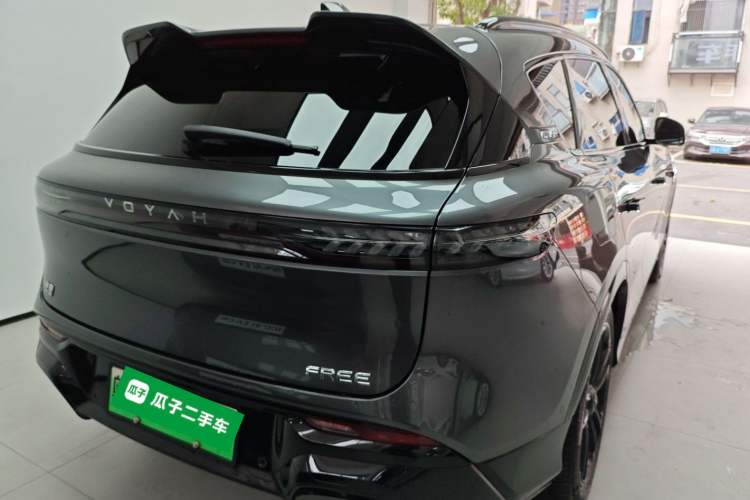 Used VOYAH FREE 2025 318 259 km All-Wheel-Drive Exploration Edition