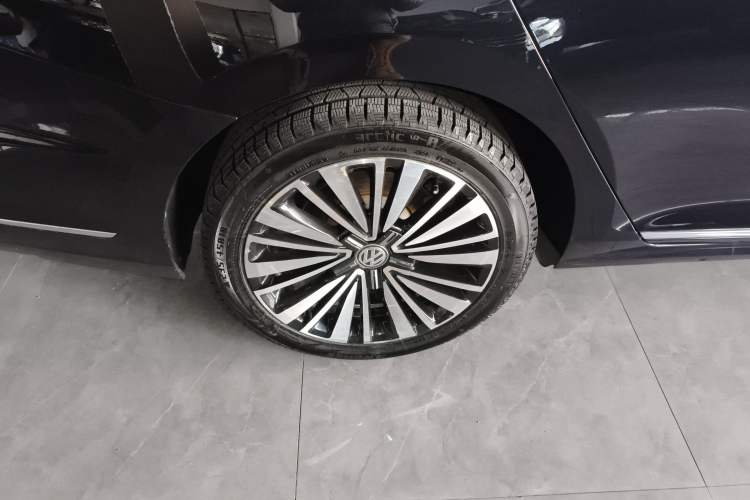 Used Volkswagen Passat 2019 330TSI Luxury Edition China VI Standard