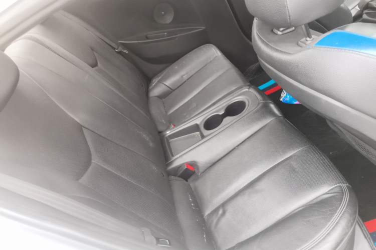 Used Hyundai Veloster 2015 1.6T Automatic Prestige Edition Left Rear Seat