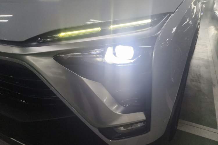 Used Nio ES8 2018 355 km Base Version 7-Seater Edition