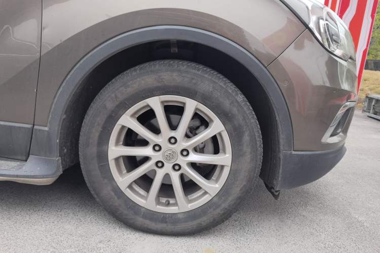 Used Buick Envision 2015 20T Four-Wheel Drive Luxury Model Right Front Wheel Hub