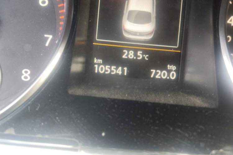 Used Volkswagen FAW-Volkswagen CC 2015 2.0 TSI Ultimate Model Odometer Close Up