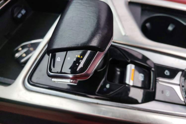 Used CHANGAN CS75 PLUS 2020 2.0T Automatic Pilot Version Gear Lever