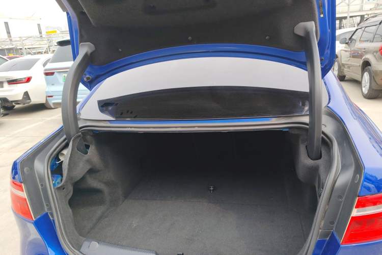 Used Jaguar XEL 2019 2.0T 200 PS Deluxe Edition