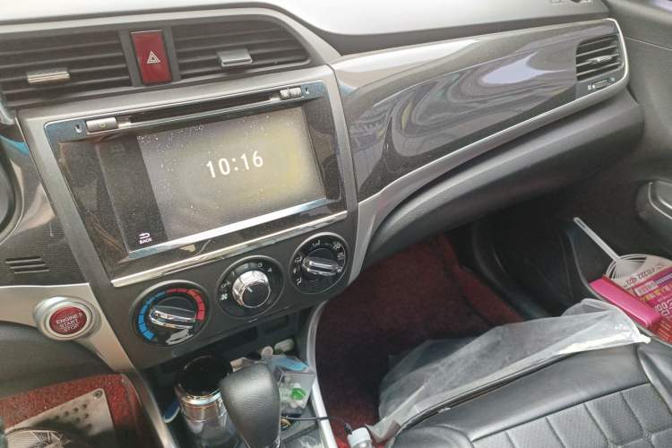 Used Honda Crider 2013 1.8L automatic luxury edition
