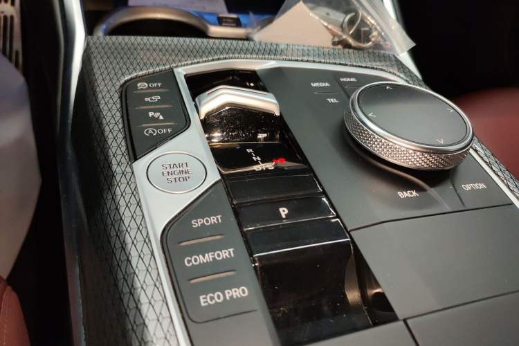 Used BMW 3 Series 2024 325i M Sport Night Edition Package Gear Lever