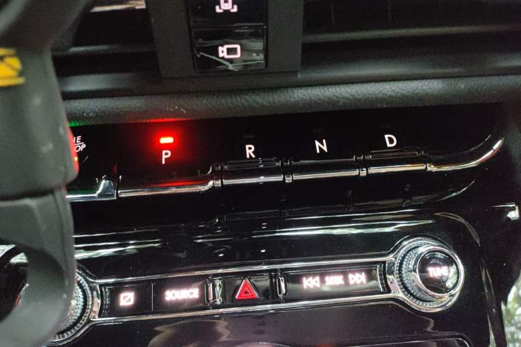 Used Lincoln Corsair 2021 2.0T Two-Wheel-Drive Luxury Edition
